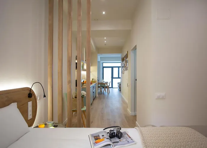 Nomad Haux Zaidia Valencia